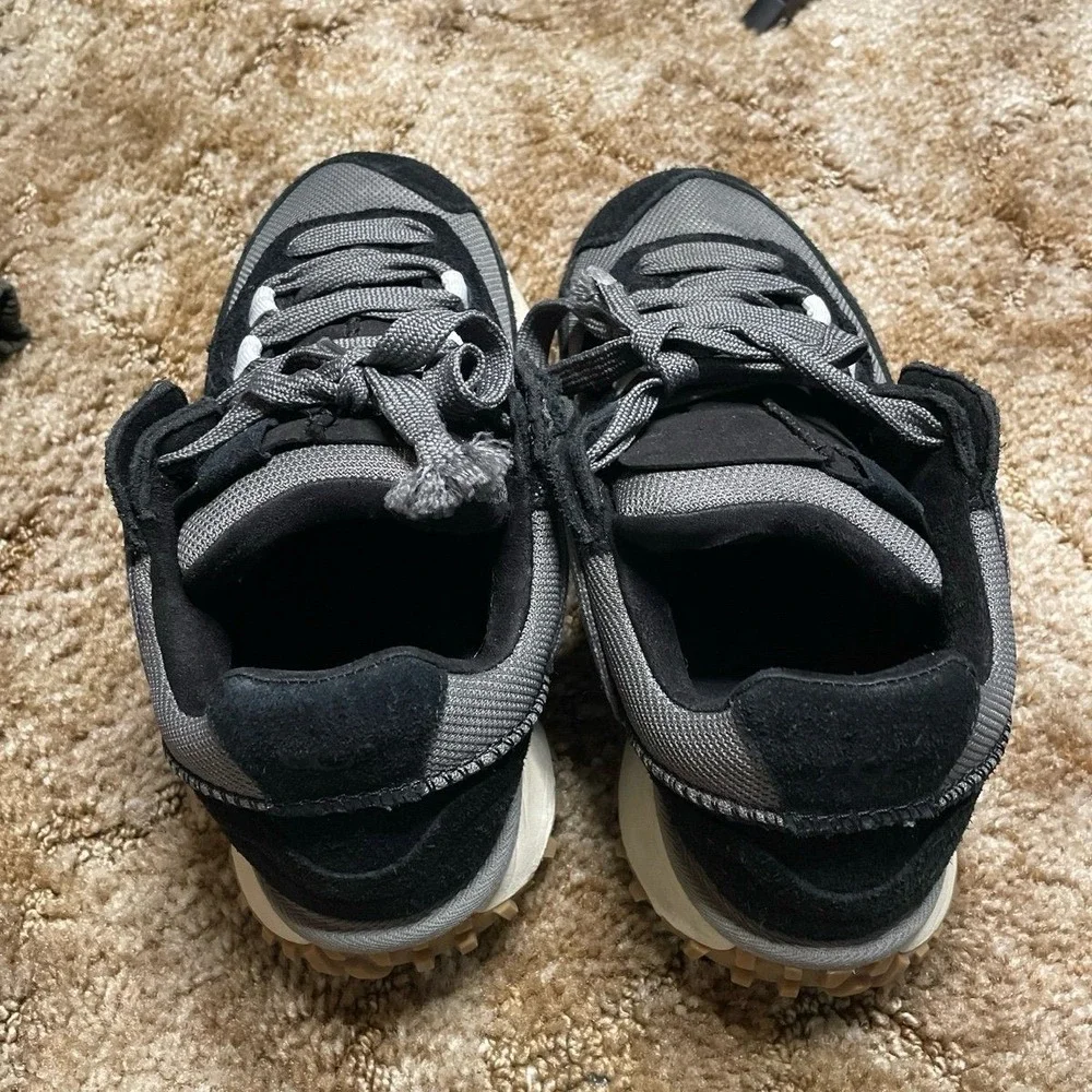UGG‎ Gray & Black Retrofi Low Sneaker Size 9